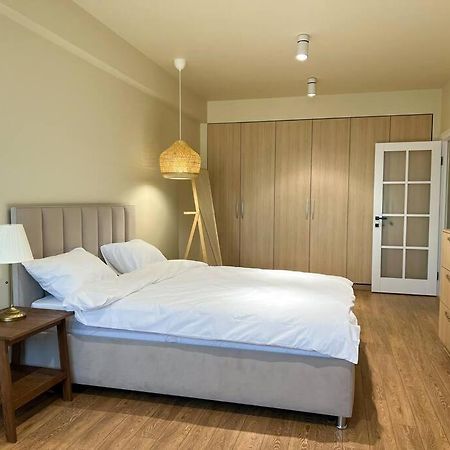 2 Bedroom On Ismail Corner Stefan Cel Mare, New Apartment, Chisinau Center! Extérieur photo
