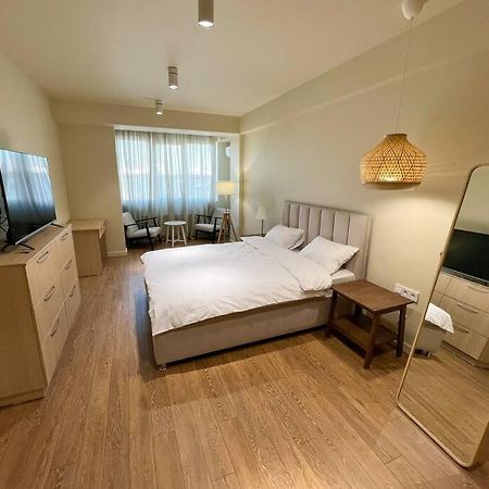 2 Bedroom On Ismail Corner Stefan Cel Mare, New Apartment, Chisinau Center! Extérieur photo